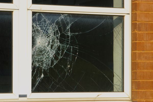 Cost of Window Crack Repair in Gaithersburg