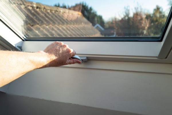 Cost of Pivot Window Repair in Gaithersburg